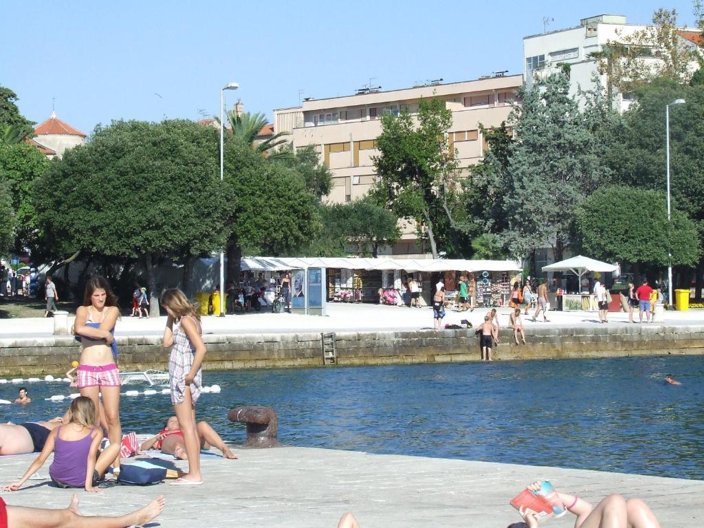 Luxury Town Center Apartments Ζαντάρ Δωμάτιο φωτογραφία
